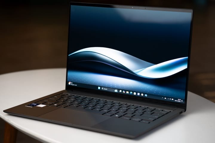 ASUS Zenbook S 14 OLED (UX5406SA)